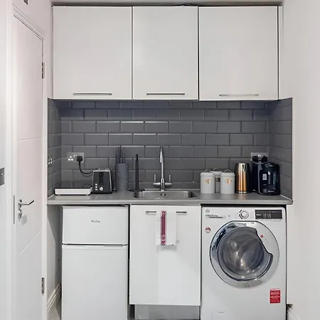 Cozy Vibes Minimalist Studio Stay London Exterior photo
