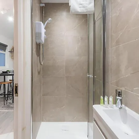 Cozy Vibes Minimalist Studio Stay London Exterior photo